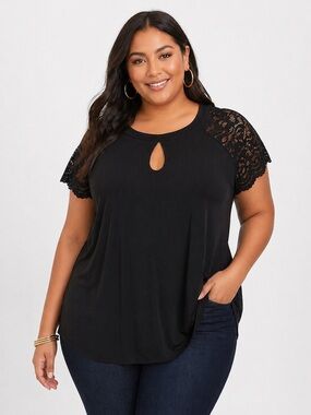 Torrid Black Lace Sleeve Keyhole Blouse Size 5 Plus Size Stretch Top Minimalist